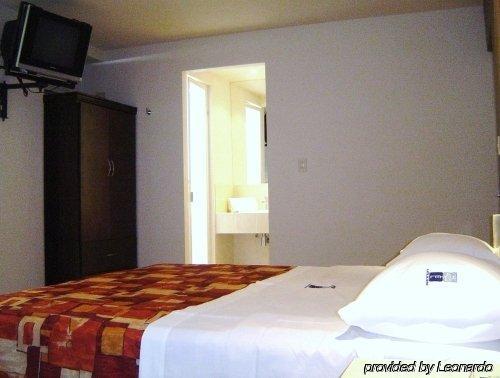 Hotel 402 蒙特雷 外观 照片